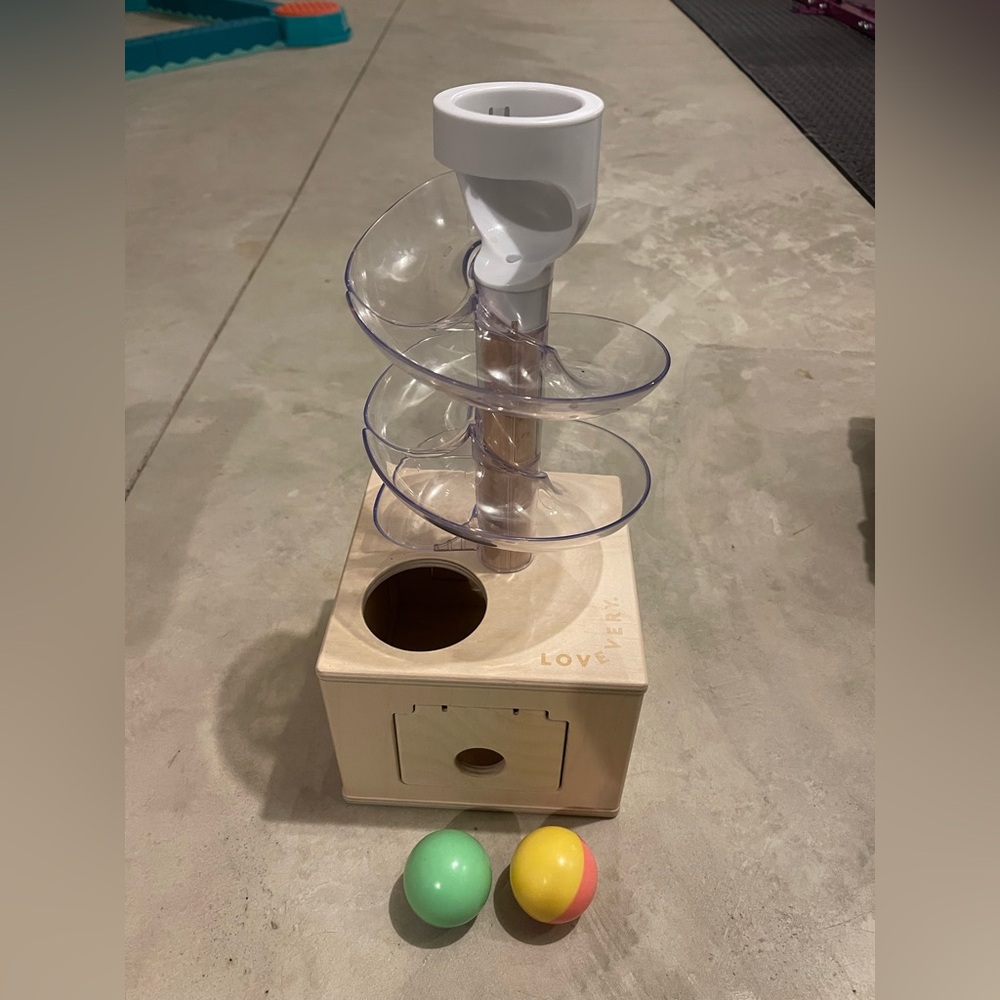 Lovevery Slide & Seek Ball Rum